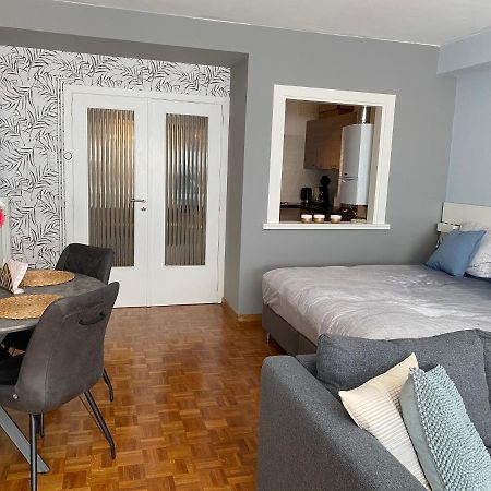 Studio Direct Aan Het Hoofdstrand Van Oostende - Naast Casino 아파트 외부 사진