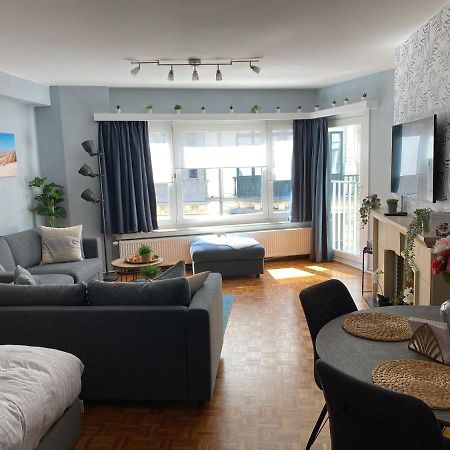 Studio Direct Aan Het Hoofdstrand Van Oostende - Naast Casino 아파트 외부 사진